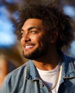 Country Cross-Genre Zye Ca$h Releases New Single 'Love Someone' Image