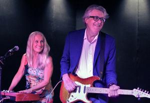 Bees Deluxe Comes to Stitch Bar & Blues Image
