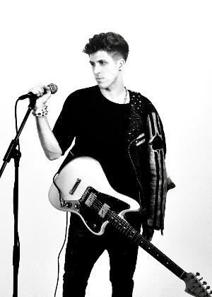 Alt-Rock Artist Eric Jafet Returns With Latest Single 'Lights Out' Image