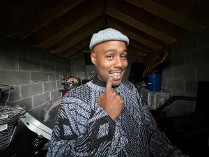 Ray Hodge Electrifies In New Dance Beats Single “Betcha Can't Do It Like Me” Image