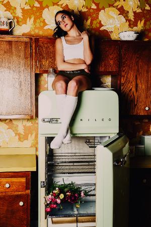 Indie Pop Artist Lorelei Marcell Releases 'Nothing Hurts Better' Image
