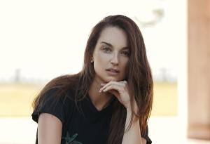 Electro-R&B Artist Carey Renee Ignites With Debut Single And Video Image