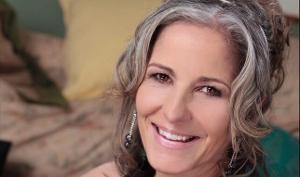 Ann Talman Reprises ELIZABETH TAYLOR AND THE SHADOW OF HER SMILE At 54 Below This Month Image