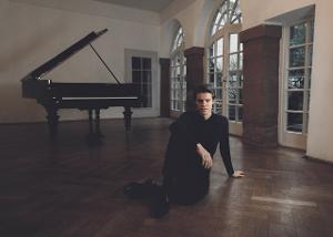 Pianist Florian Noack Lands New Management Image