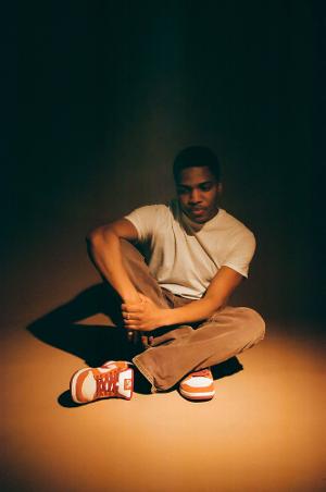 SNNY Releases 'Postmodern Black' Single Image