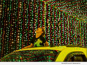 The World's Largest Animated Holiday Light Show Comes To Glendale AZ Image