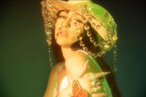 Noah Cyrus Releases Video For 'The End Of Everything' Image