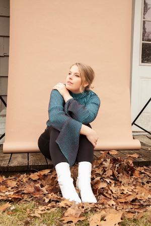 Charlotte Morris Gets Real With New Single 'Good Kind Of Hurt' Image