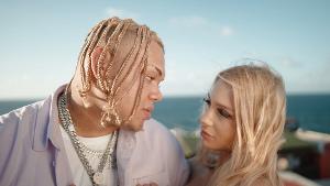 Ike Rhein Releases New Music Video 'Summer Breeze' Image