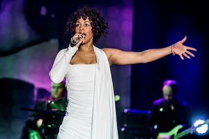 Whitney Houston Tribute Announces Spectacular Christmas Return To The West End  