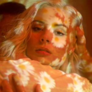 Nina Nesbitt Reveals New Single 'Summer Fling' Image