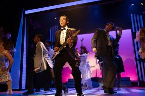 The New London Barn Playhouse Opens Its MainStage Production Of THE WEDDING SINGER 