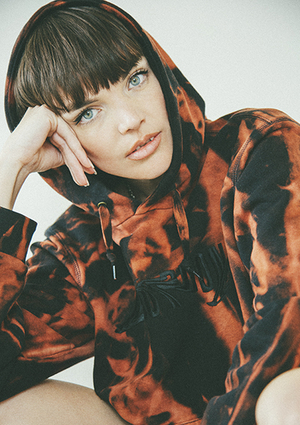 Swedish Artist Nea Debuts With Single 'Some Say' Image