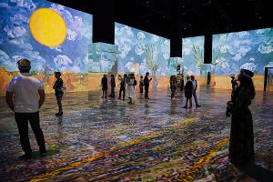 IMMERSIVE VAN GOGH Exhibit Makes World Premiere 