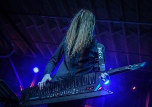 Collaborative Artists Axel Thesleff & ShiShi Release Single 'Sajani 2.0' Image