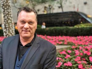 NYC Magician Randy Masters to Return to Broadway Comedy Club Image