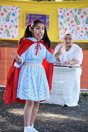 LITTLE RED RIDING HOOD Will Be Performed in Spanish at Theatre West This Month 