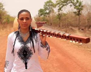 World Music Institute to Present Sona Jobarteh  Image