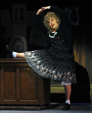 Riverside Center Welcomes Sally Struthers As Miss Hannigan In ANNIE Image