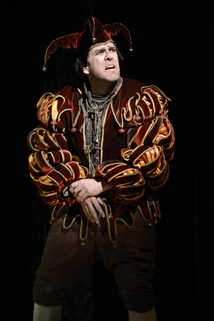 Texas Native Michael Mayes Leads RIGOLETTO at Houston Grand Opera Image