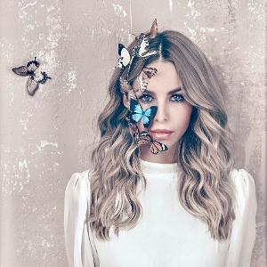 Amonita Shows Her Colorful 'Aura' On New 'All Day I Dream' Record Image