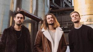 Outstanding Indie-Rock Trio Eau Rouge Shares 'I Know That You Know' Single Image