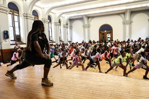 Kravis Classroom Connection Hosts FIVE DAYS WITH STEP AFRIKA Presentation Image