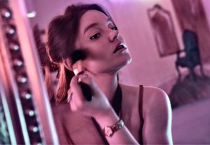 Singer-Songwriter Bella Vine Flips The Narrative in Empowering New Single 'Infatuated' 
