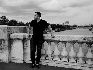 Canadian Producer & Singer/Songwriter Peter Karroll Releases 'Coming Home' For The Vets Image