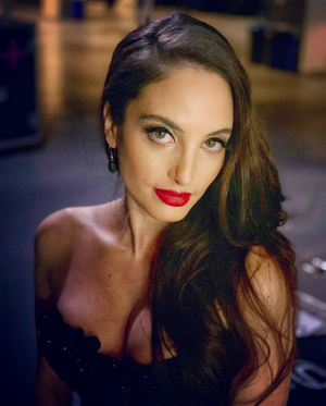 Alexa Ray Joel Extends Sold Out Café Carlyle Residency Image