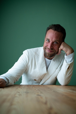 Lockie Chapman Announces HELLO AGAIN Tour Image