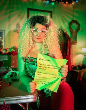 WHO'S HOLIDAY Comes To Louis Curtiss Studio This Christmas Image