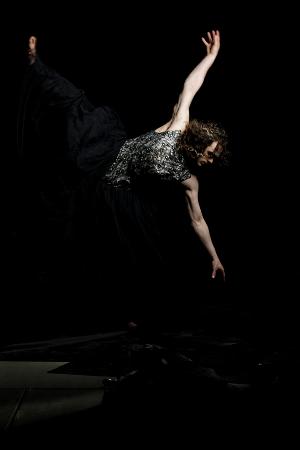 New Voices Theatre Announces CIRQUE VIOLA For One Night Only At Jacksons Lane Image