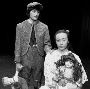 Book-It Repertory Theatre Presents THE TURN OF THE SCREW Image