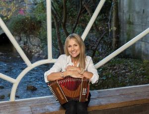 Kitchener Welcomes Irish Accordion Sensation Sharon Shannon In Rare Canadian Concert Tour 