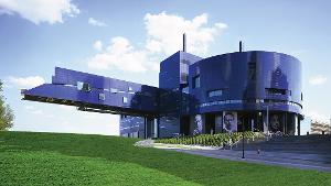 Guthrie Theater Cancels All Performances Through April 5 Image