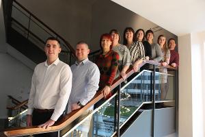 Gallagher Staff Rack Up 82 Hours Of Volunteering At The Belgrade Theatre Image