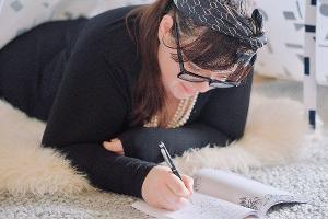 War Survivor Leila Chalk Releases Isolation Journal To Help Others Release Their Inner Anxieties During Isolation  Image
