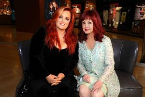 The Judds To Receive Star On Hollywood Walk Of Fame 