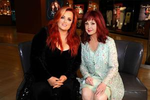 The Judds To Receive Star On Hollywood Walk Of Fame Image