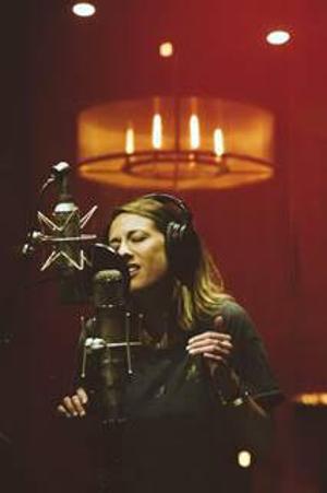 Lisa St Lou Releases 'I've Seen The Light' Image