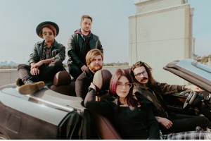 Glimmers Announce New EP 'Worlds Apart' Image