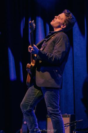 Award Winning Blues Guitarist, Gabe Stillman, To Make Debut At Daryl's House Image