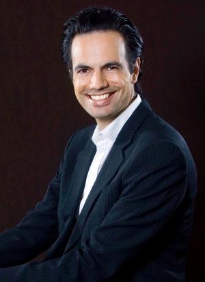 Isaac Sutton Returns To NYC With BROADWAY ISRAEL Image