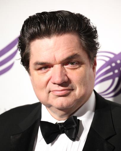 Oliver Platt Headshot