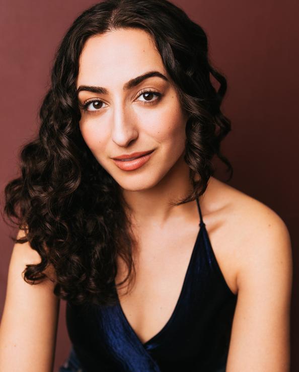 Julia Bogdanoff Headshot