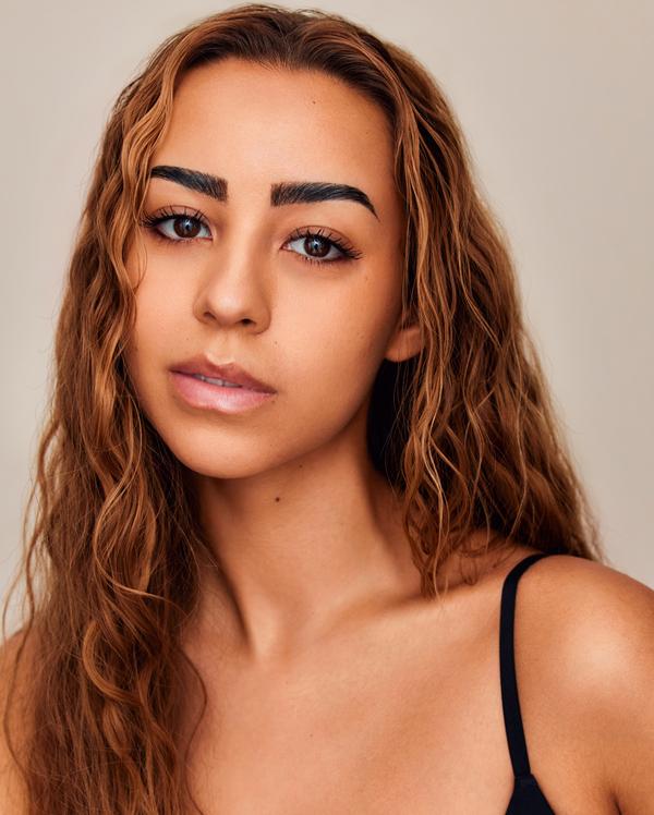 Emma Noelani Headshot