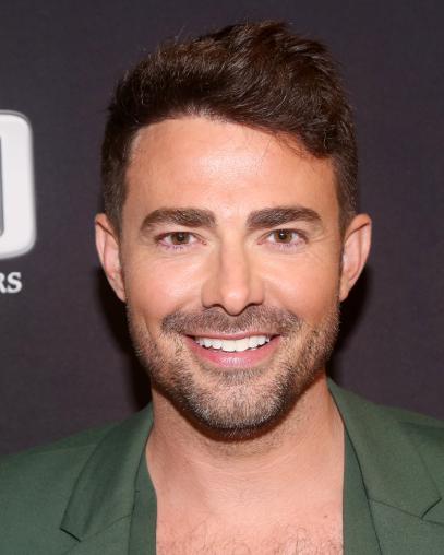 Jonathan Bennett Headshot