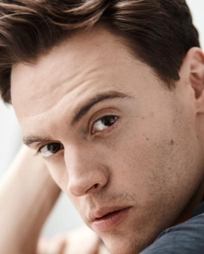 Erich Bergen Headshot