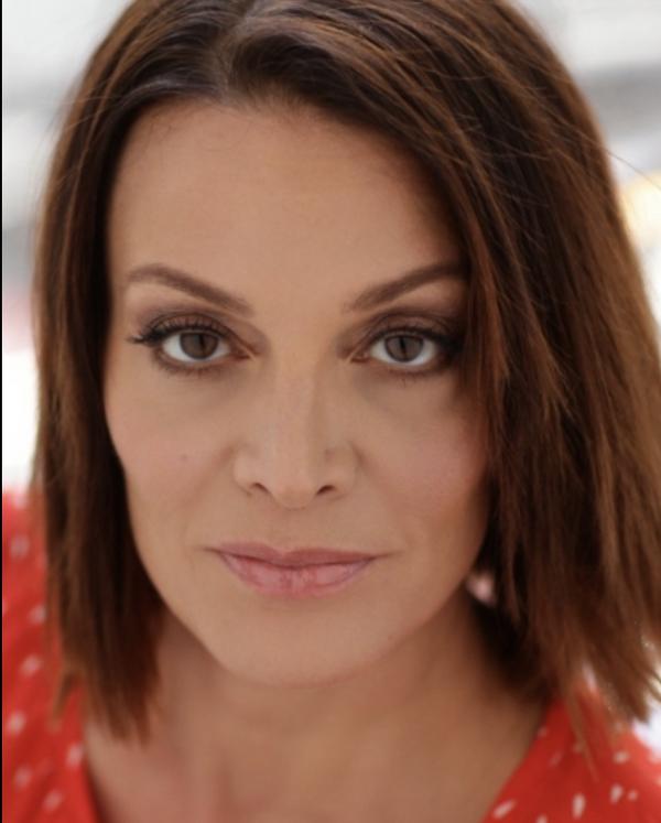 Jennifer Engstrom Headshot